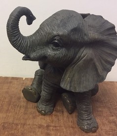 Large Sitting Elephant Ornament Figurine LP03111 by Leonardo Collection