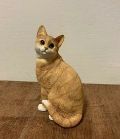Sitting Ginger Cat Statue by Leonardo Collection
