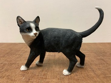 Standing Black & White Cat Statue by Leonardo Collection