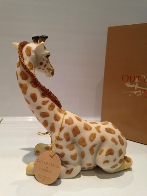 Small Baby Giraffe Ornament Boxed Gift LeonardoCollection Resin Wildlife Figures Out of Africa 