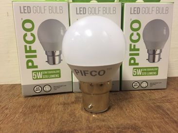 Pack of 3 LED Warm White 5 Watt Golf Bulbs B22 Bayonet Cap Globe Bulbs 320 Lumen