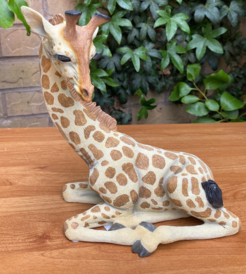Sitting Giraffe Ornament Figurine Medium