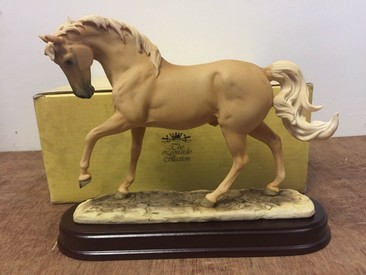 PALMINO STYLE HORSE ORNAMENT FIGURINE BY Leonardo Collection