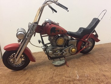Red Chopper Style Motorbike Model LP25755 BNIB Made from Tin