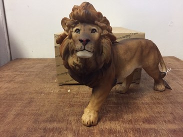Naturecraft Resin Standing Lion Ornament Figurine BNIB