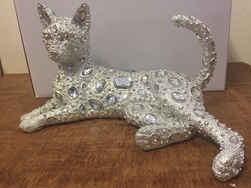 Silver Art Lying Cat Ornament Figurine by Leonardo Collection  LP44830