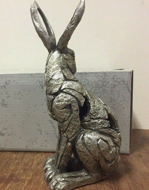 Unusual Moongazing Hare Ornament Leonardo Collection Home Decor Gif Boxed Statue